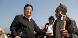 Nepalese Surgeon Dr. Sanduk Ruit receives Isa Award for humanitarian services