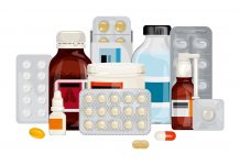 डाक्टरहरूको आपत्ति: गुणस्तर परीक्षण बिना जेनेरिक औषधि नीति बिरामीका लागि जोखिम